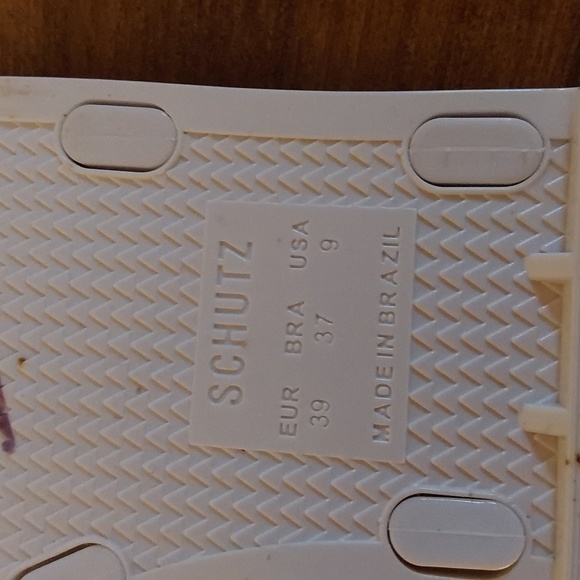 Schutz  Womens White Silver Stud Sandals Lizzie Jelly Rubber  FLAW Sz.9 - Picture 10 of 10